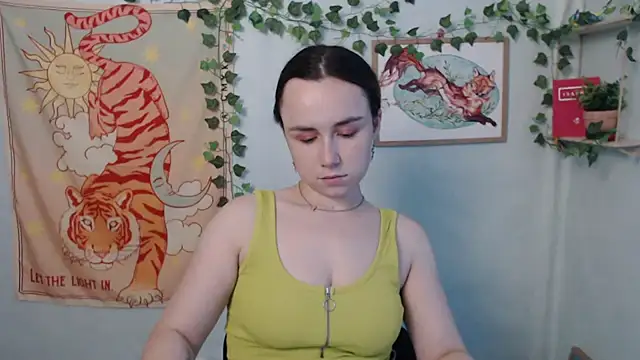 VeryVeryVeryShy_ live cam on StripChat