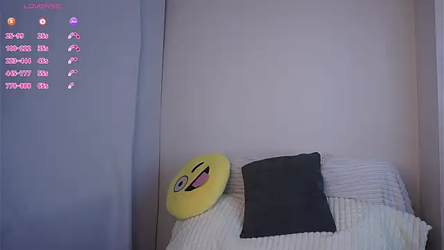 ClarineCasebolt live cam on StripChat