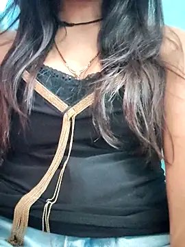 usha__004 live cam on StripChat