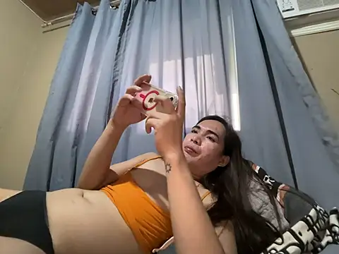 beautiful_mistake live cam on StripChat