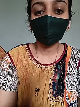 Tamil_shalini live cam on StripChat
