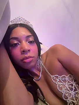 Carameld0ll live cam on StripChat