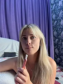 NinaVerse live cam on StripChat