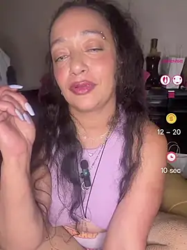 PichyPrettyPussy webcam