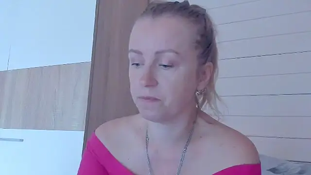 I_AM_MILF live cam on StripChat