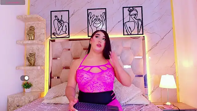 Nina_Strauss webcam