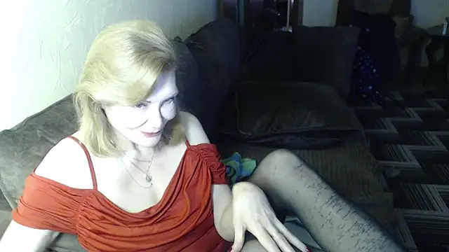 Sexy_Irene live cam on StripChat