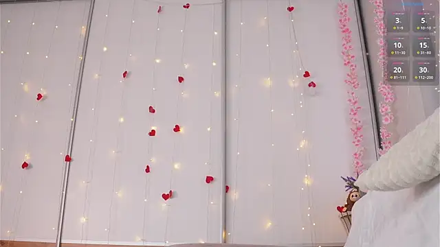 cherlyguss (F teen) - make my pussy pray of mercy with ur move