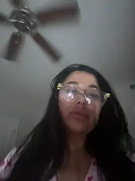 crazy4coco live cam on StripChat