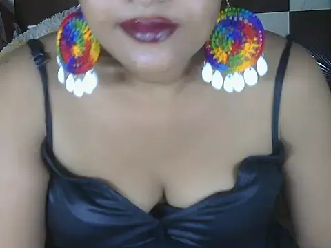 hotee_bhabi live cam on StripChat