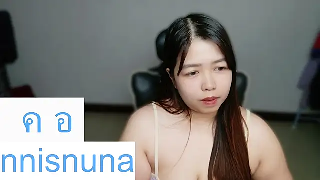 nunanunanuna live cam on StripChat