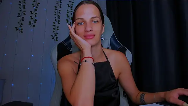 KarlaSim live cam on StripChat