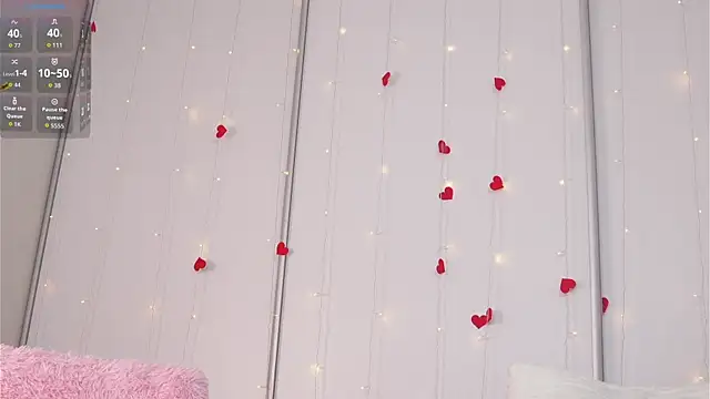CherlyGuss live cam on StripChat