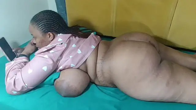 hugetitisxx (F young) - suck my bigtities for daddy