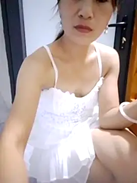 thobaby112 - Thobaby112's free webcam - UK Sex Cams