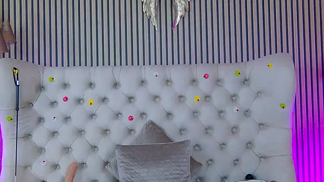 PlayfulShow webcam