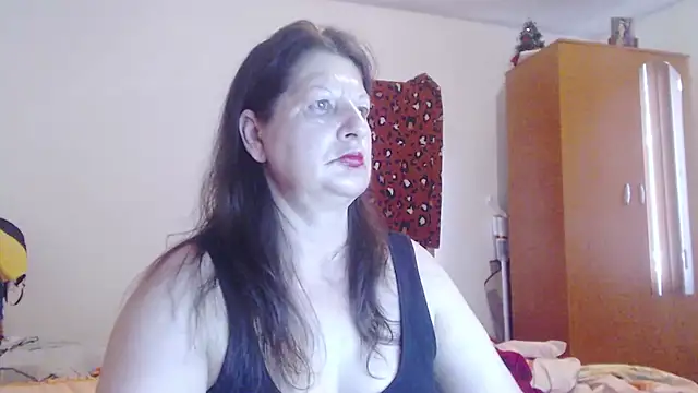 ExtasyMature webcam