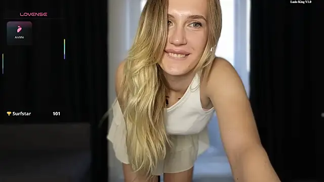Luna_mp4 webcam