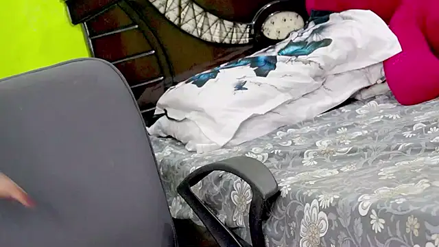 sexyhoney27 webcam