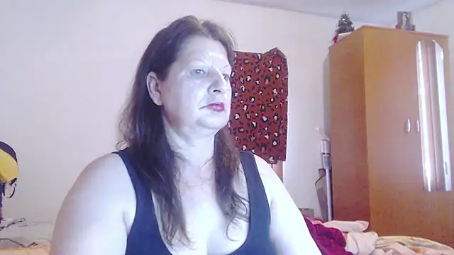 ExtasyMature live cam on StripChat