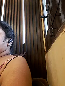 SHANVII live cam on StripChat