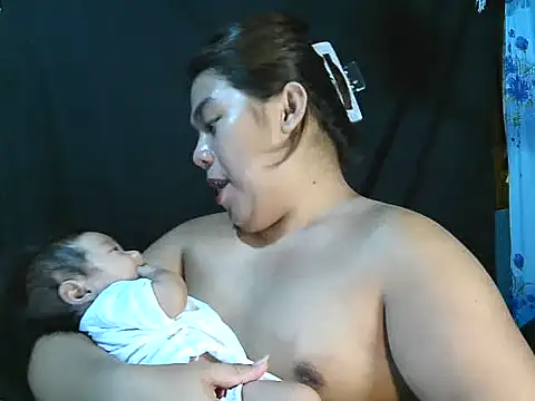 Huntrix2025 live cam on StripChat