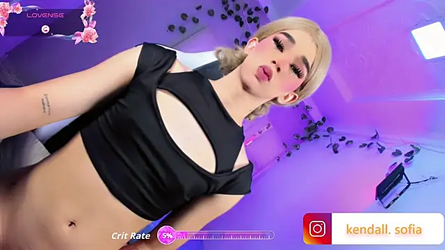 Sophiaa_doll_ live cam on StripChat