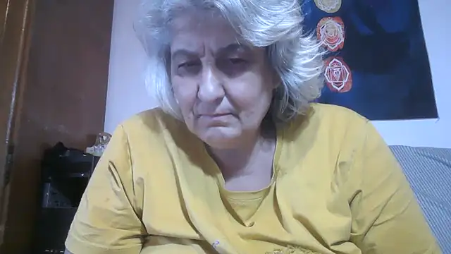 ExquisiteMature webcam