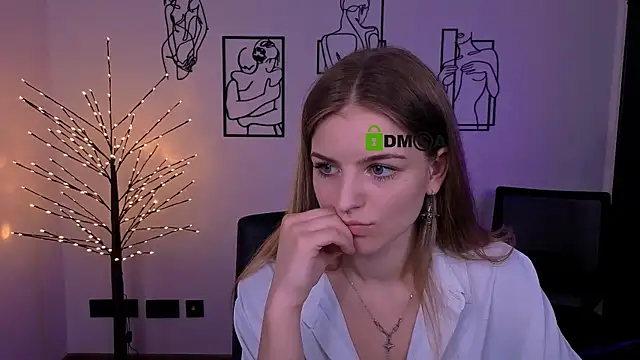 lisa_dark_ live cam on StripChat