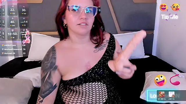 juana_valkiria live cam on StripChat