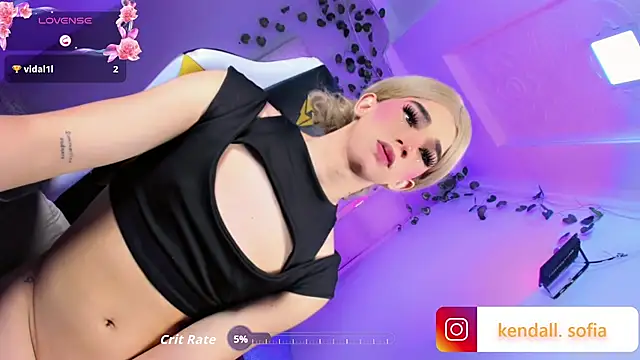 Sophiaa_doll_ webcam