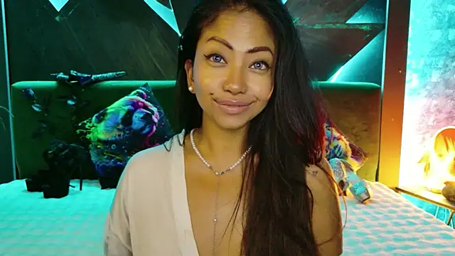 ElyaQuinn webcam