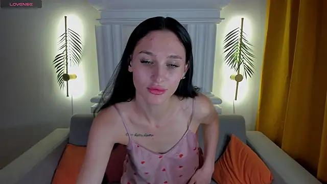 Erika_Flame live cam on StripChat