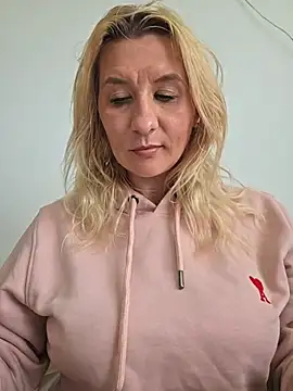 KaylinJan live cam on StripChat