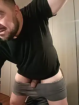 bear_skinny webcam