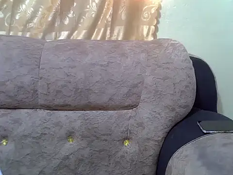 Eebony1 live cam on StripChat