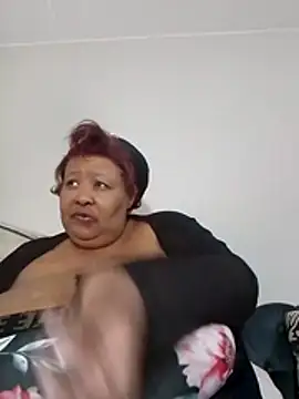 nancy111 live cam on StripChat