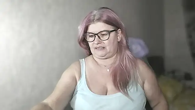 Diana_49 live cam on StripChat