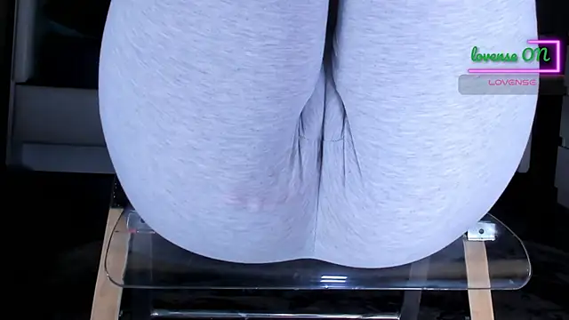 Cameltoe_squirt_inPants webcam