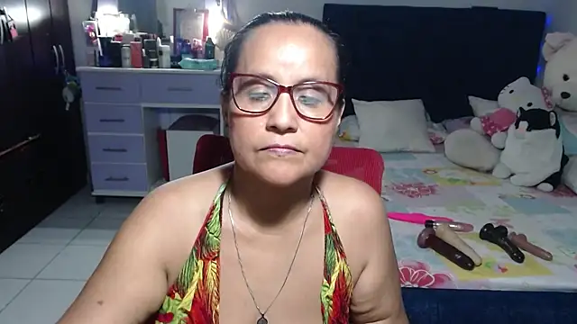 pervert_mommy_ live cam on StripChat