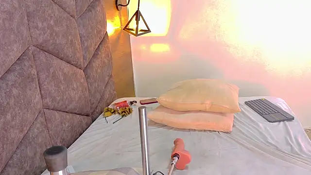 Meganlove__ webcam