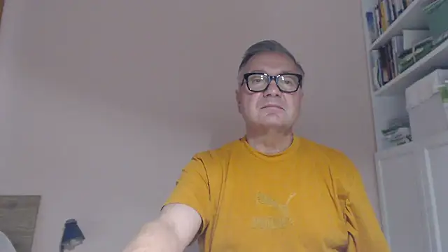 YOU6me live cam on StripChat