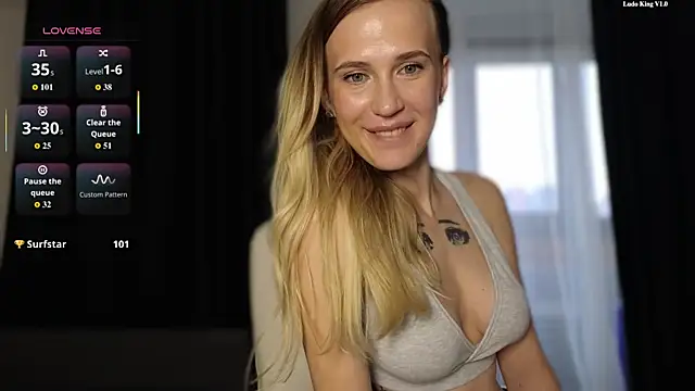 Luna_mp4 live cam on StripChat