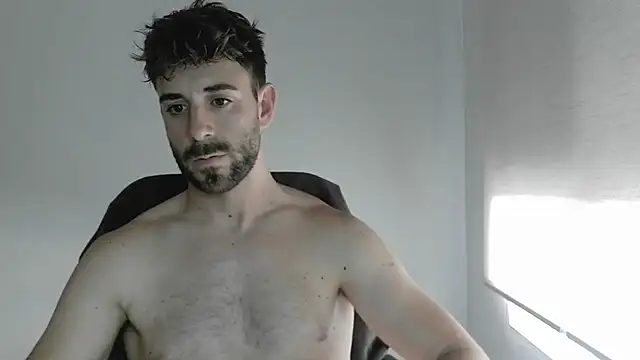 vargas90 live cam on StripChat