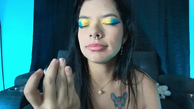 yungelitamor_ webcam