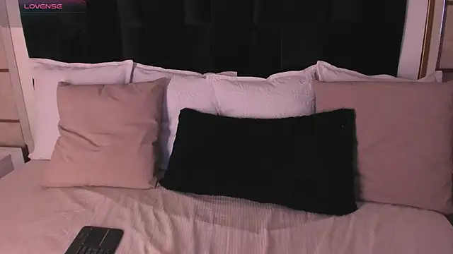 Crystal_Rose__ webcam