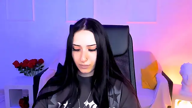 MonicaLowes webcam