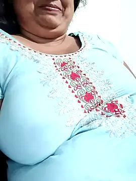 Hot_indian_Milf 1