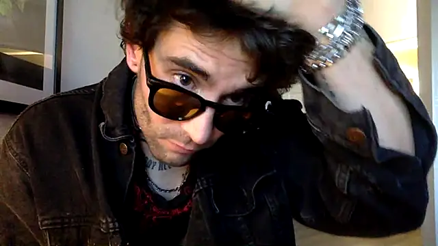 hitmehardns webcam