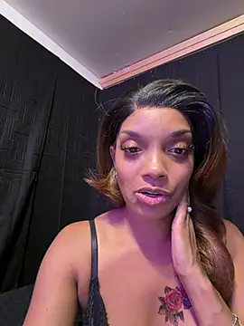 Rakiyahcharms webcam